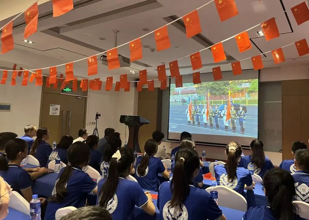 湘聯(lián)電纜集體觀看九三閱兵，汲取奮進(jìn)力量！